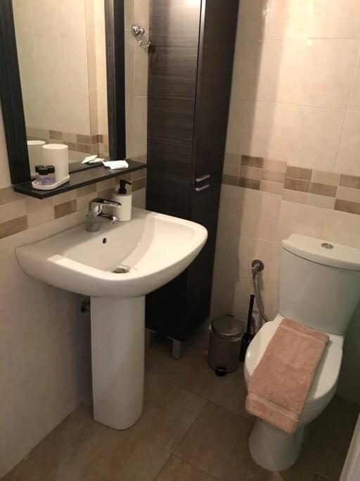 Kyparissia Cozy Flat - 5Mins Walking From Beach Apartman Kültér fotó